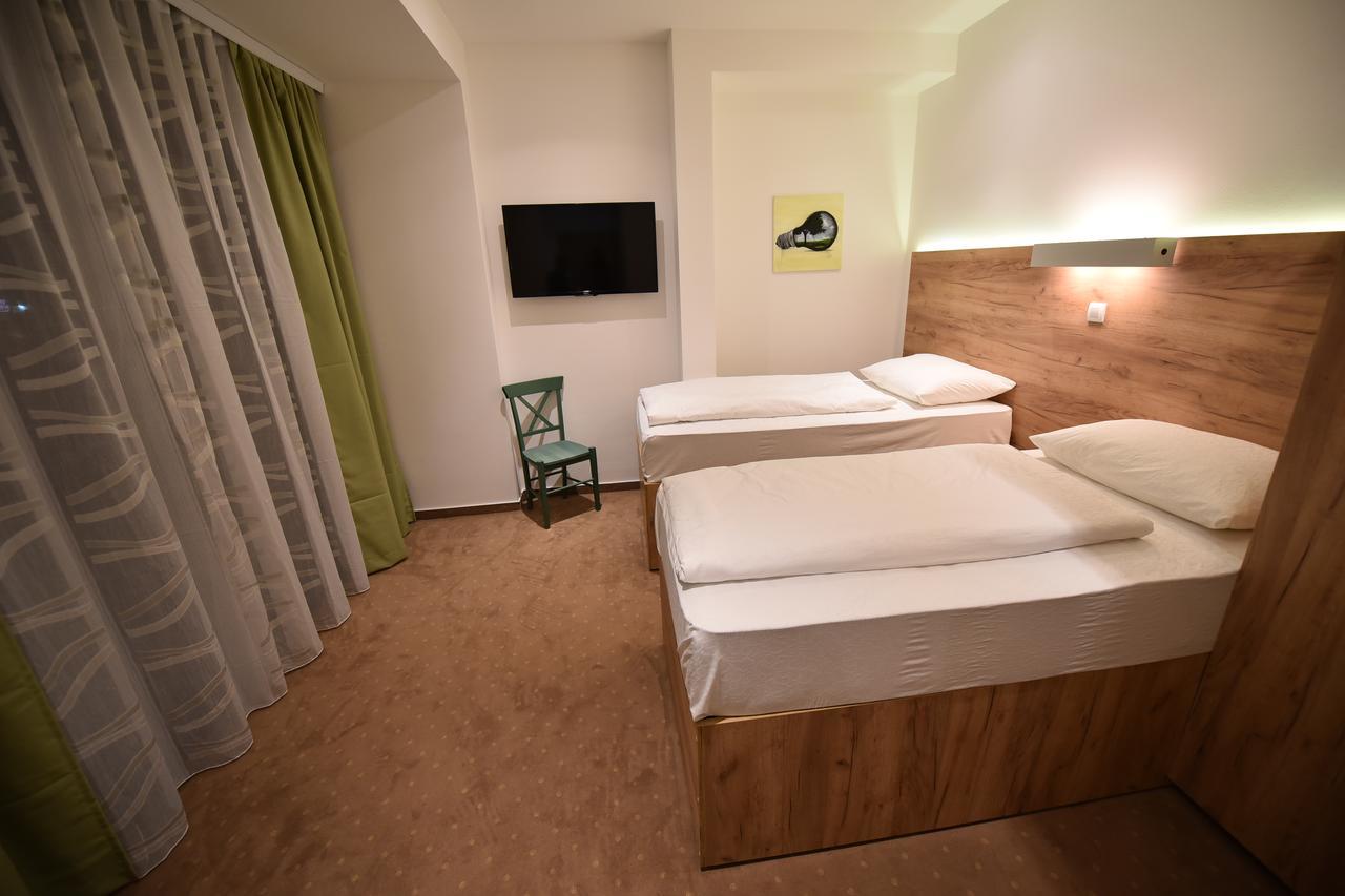 Hotel Tesla Banja Luka Extérieur photo